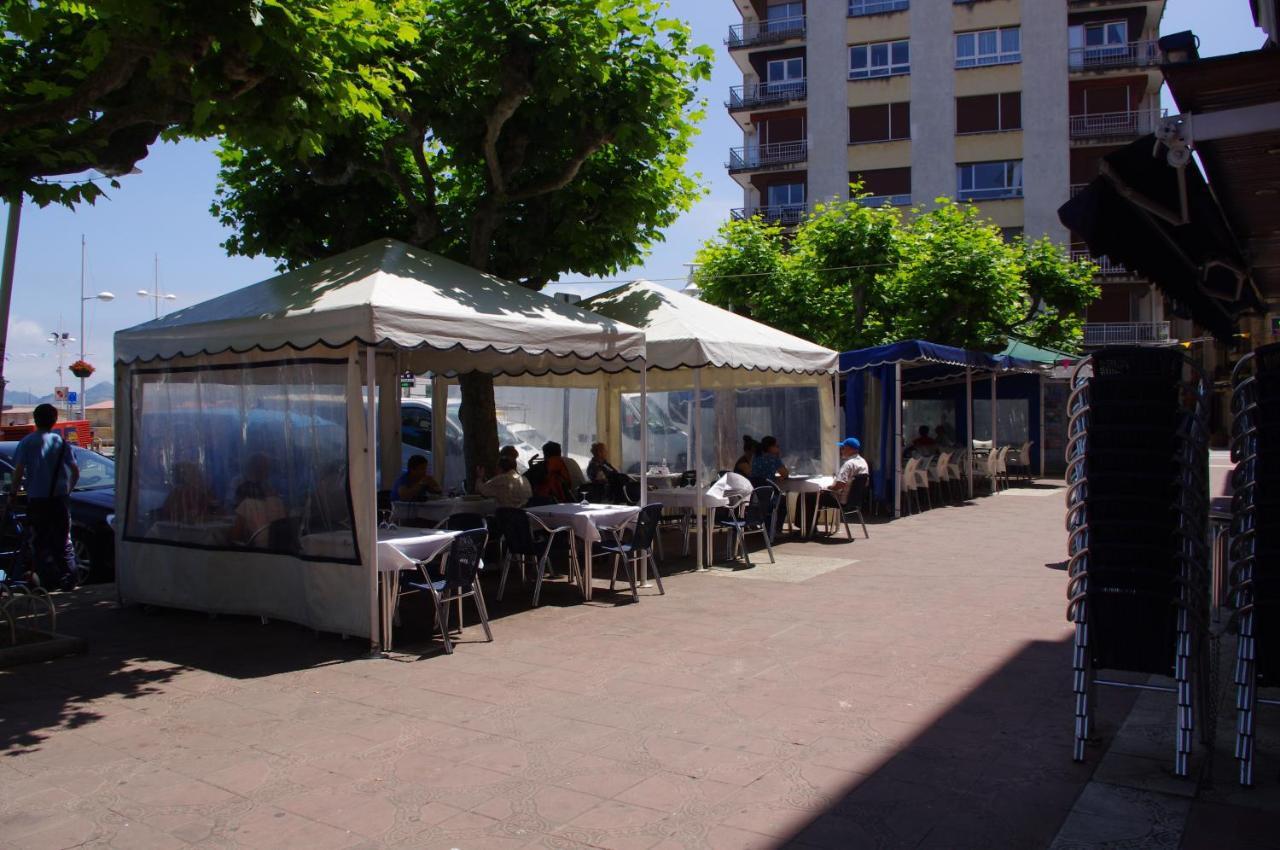 Pension "La Marina" Кастро-Урдіалес Екстер'єр фото